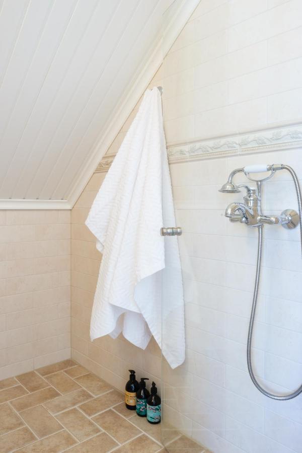 B&B Kaepylaen Helmi Tampere Ngoại thất bức ảnh