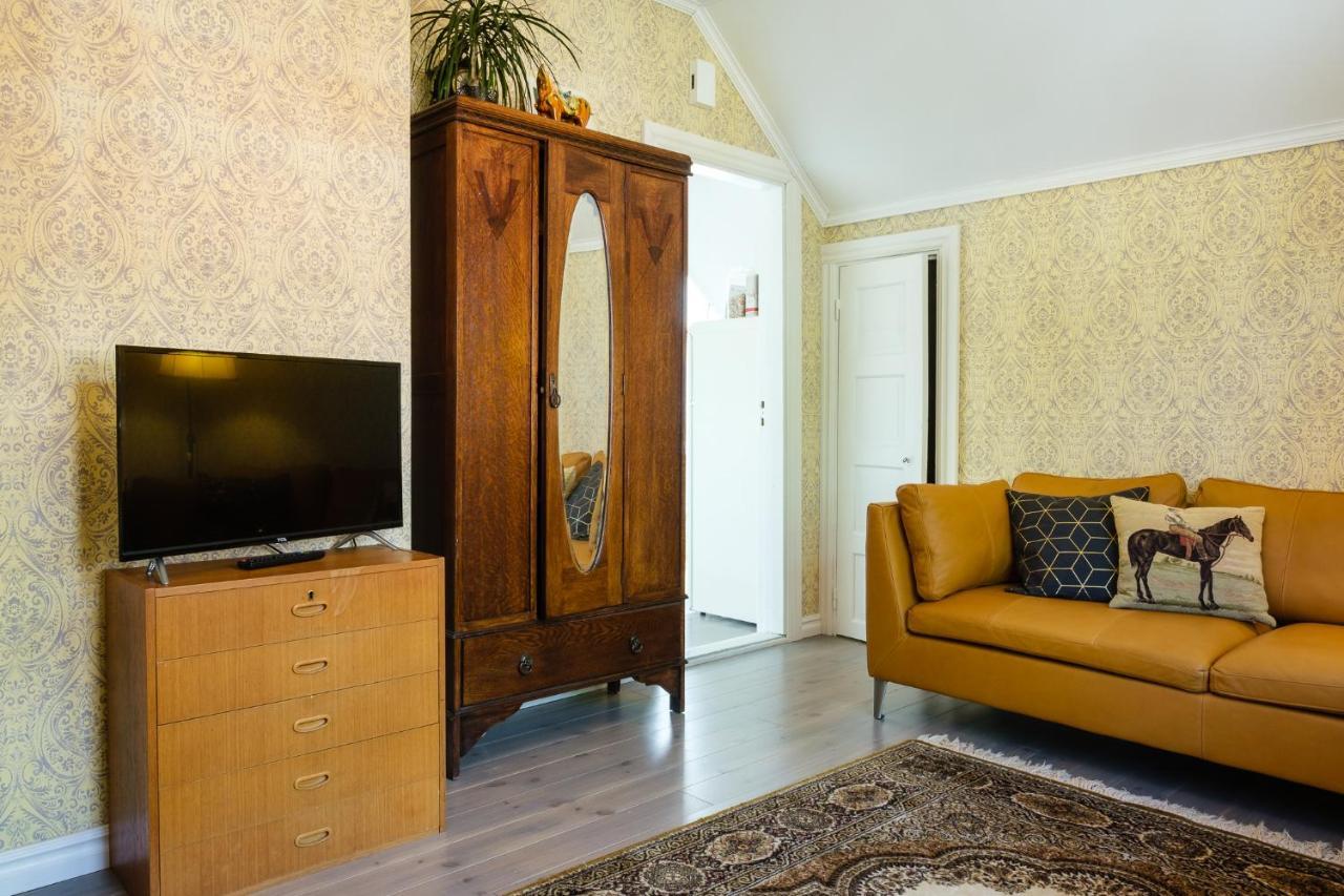 B&B Kaepylaen Helmi Tampere Ngoại thất bức ảnh